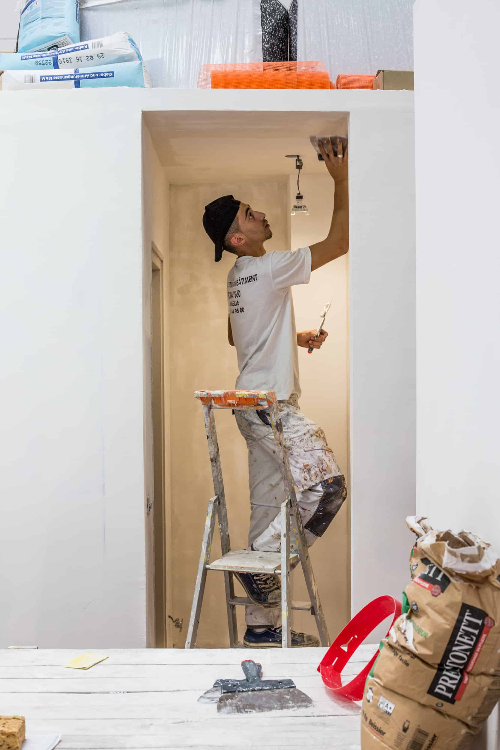 Un Peintre En Batiment Montmartrois Qui A Perdu La Tete